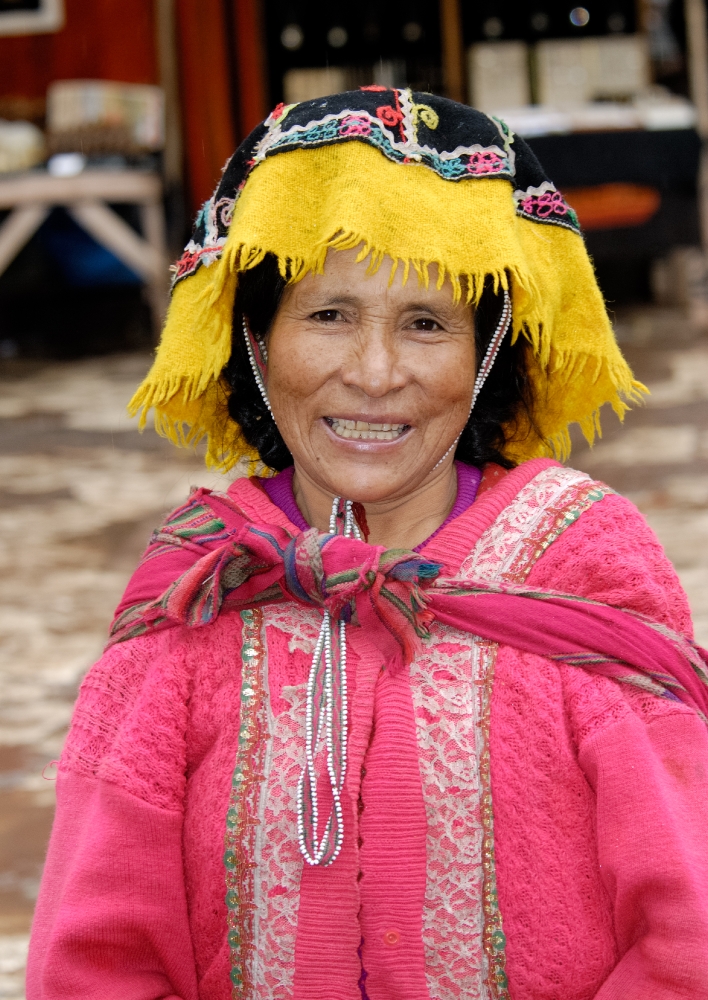 Peruvian Local Woman In Colourful Clothes - Classroom Clip Art