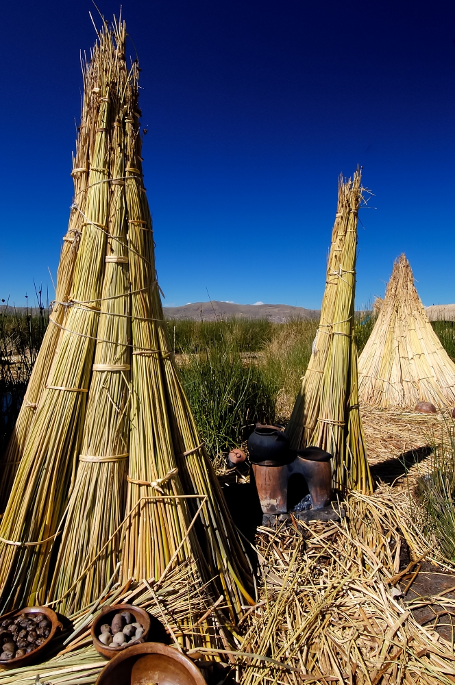 traditional reed huts lake titicaca photo 0072a - Classroom Clipart