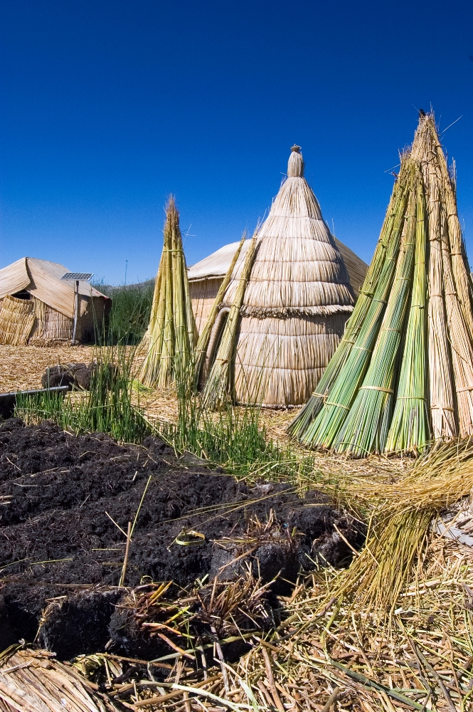 traditional reed huts lake titicaca photo 116 - Classroom Clip Art
