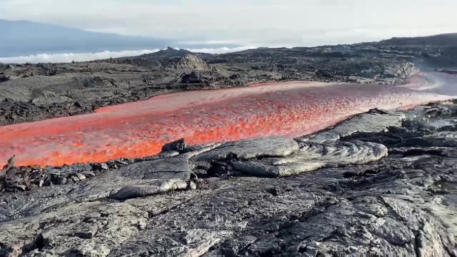 mauna loa fissure 3 lava channel