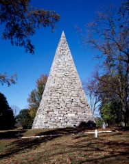 90-foot stone pyramid honoring 18000 Confederate enlisted men bu