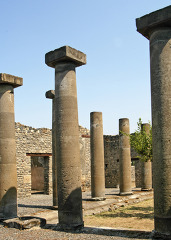 ancient city pompeii 14