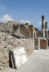 ancient city pompeii 32