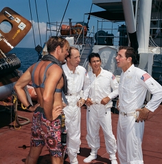 Apollo 15 crew talks with assigned lead Underwater Demolition Te