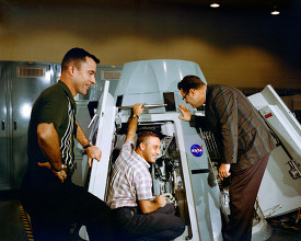 Astronauts prime crew for the Gemini Titan 3 mission
