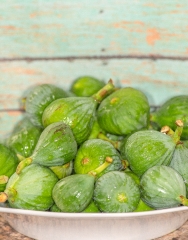 Fresh Green Figs In In A White Bowl 