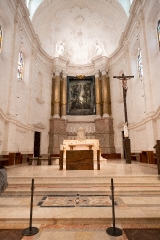 inside our lady of fatima basilica portugal_8504204