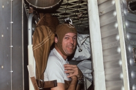 scientist astronaut joseph kerwin 22