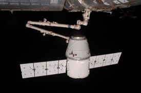 spacex dragon cargo craft approach and grapple 6