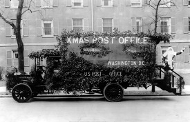 Truck decorated in an appeal for early mailing for the Christmas
