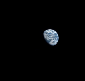 view of earth from luna orbit apollo 8