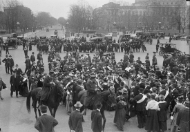 woman suffrage group before capitol 1917