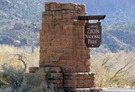 zion national park skign