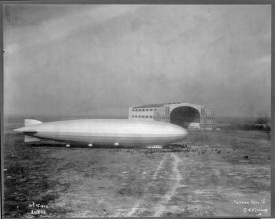 ZR 3 dirigible arrival at Lakehurst