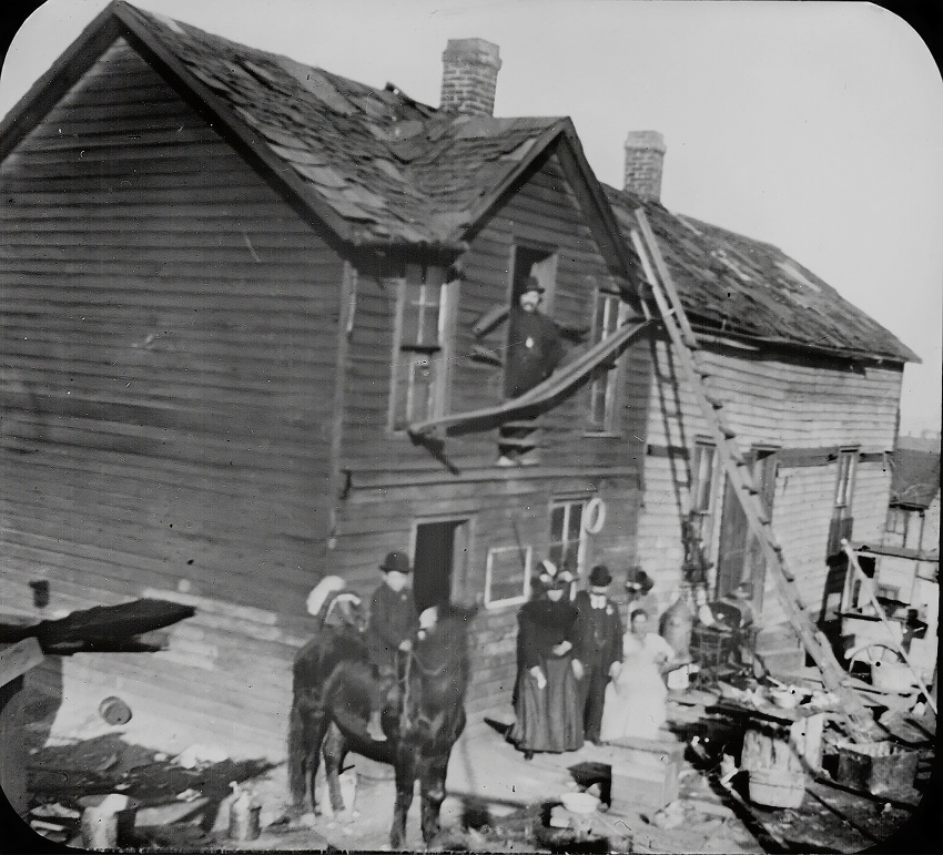 dilapidated house Kansas City 1900