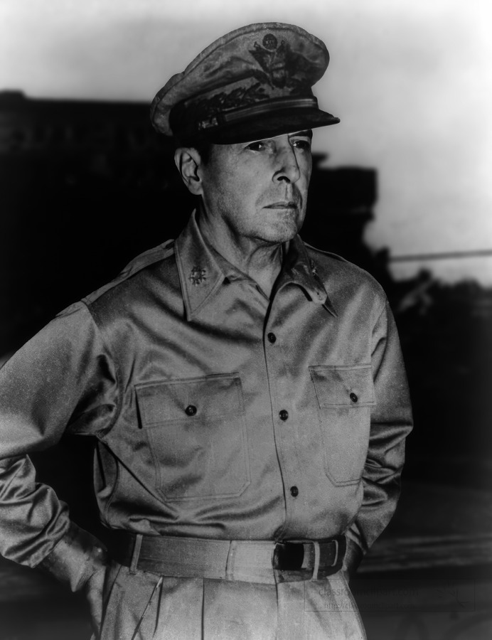 douglas macarthur portrait photo image