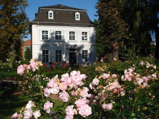 dukes hunting lodge and rose garden