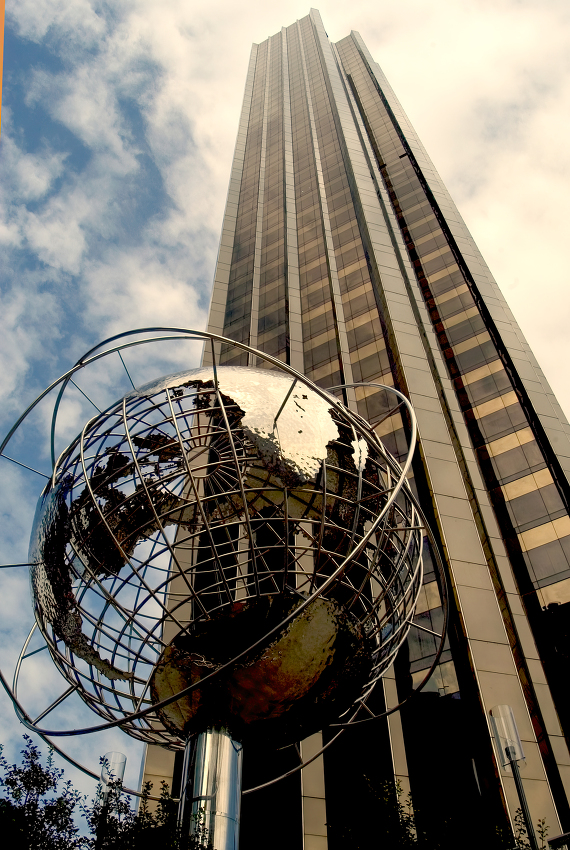 globe sculpture by brandell outside trump international hotel 3