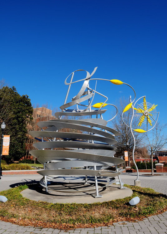 metal sculpture university tennessee knoxville