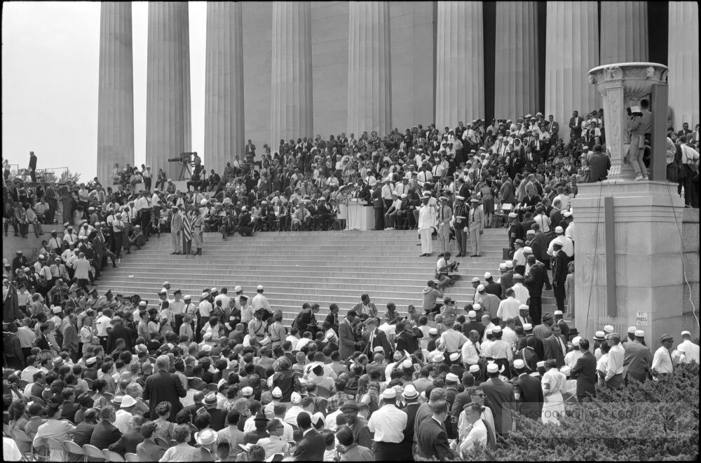 military color guard on the steps of the Lincoln Memorial