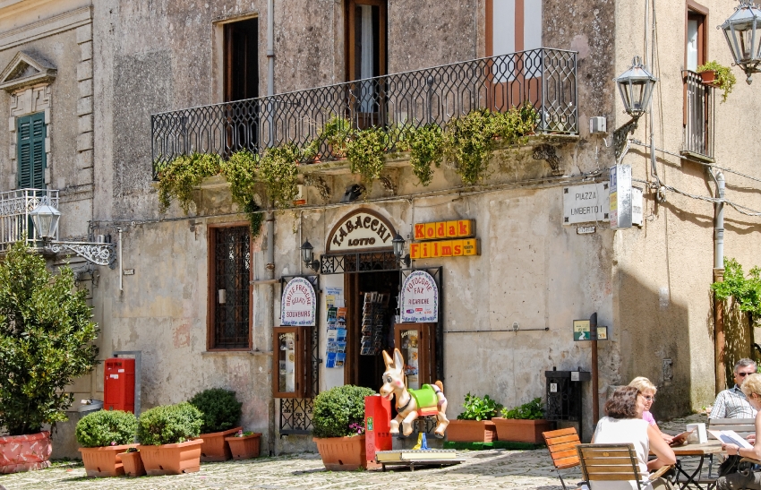 outdoor restaurant erice sicily