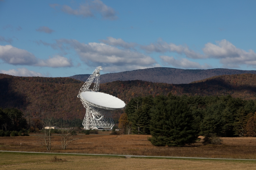 Radio telescope at the National Radio Astronomy Observatory in G