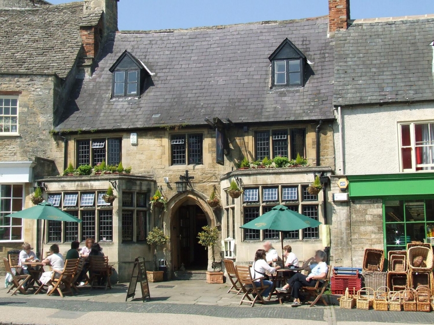 restaurant in the town of Burford