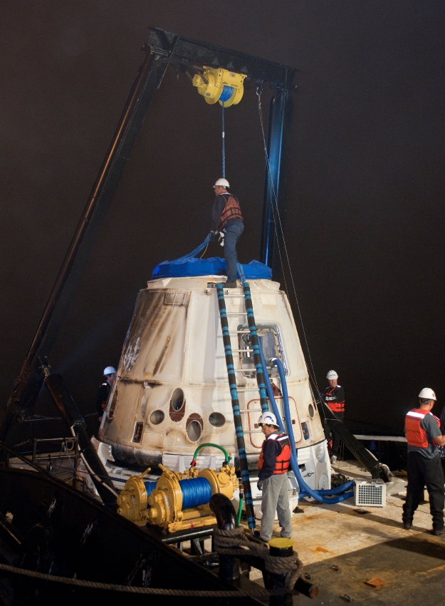 spacexs dragon cargo craft capsule at port 10