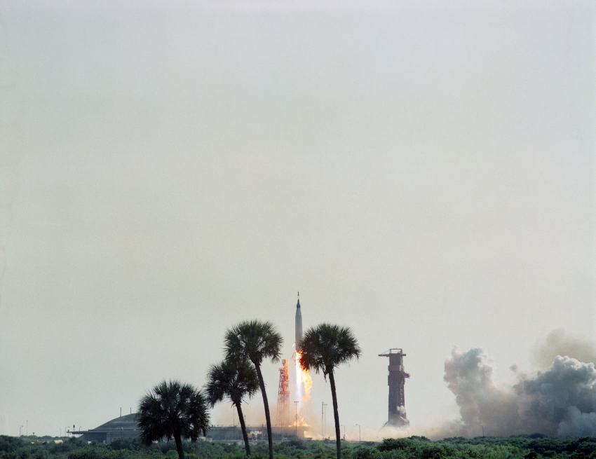 mercury atlas 9 the launch of mercury atlas 9 - Classroom Clip Art