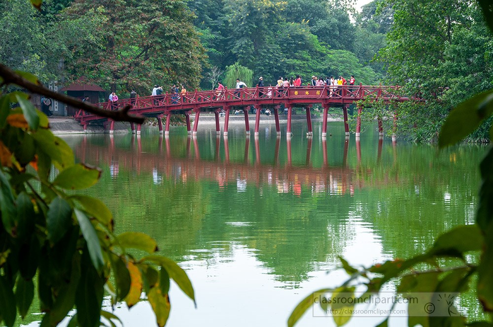 huc-bridge-over-hoan-kien-lake-hanoi-vietnam.jpg