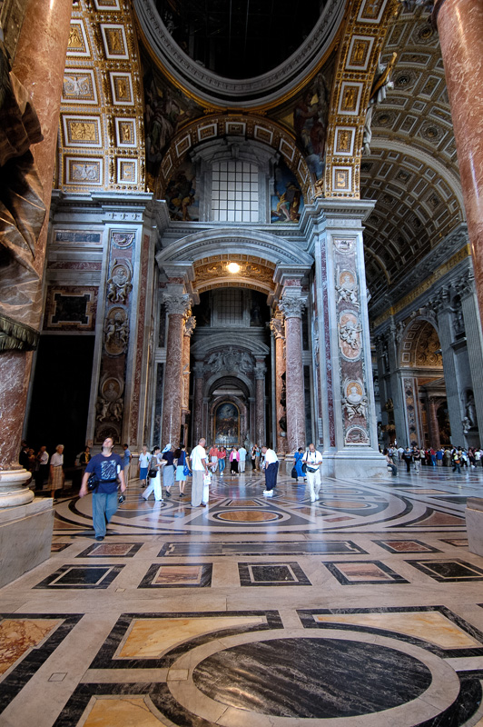 interior-columns-st-peters-basilica-photo_0885a.jpg