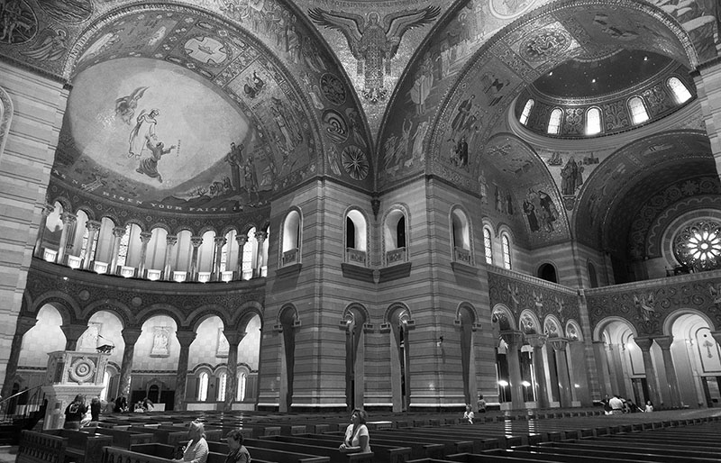 picture-interior-gray-cathedral-st-louis-missouri-714.jpg