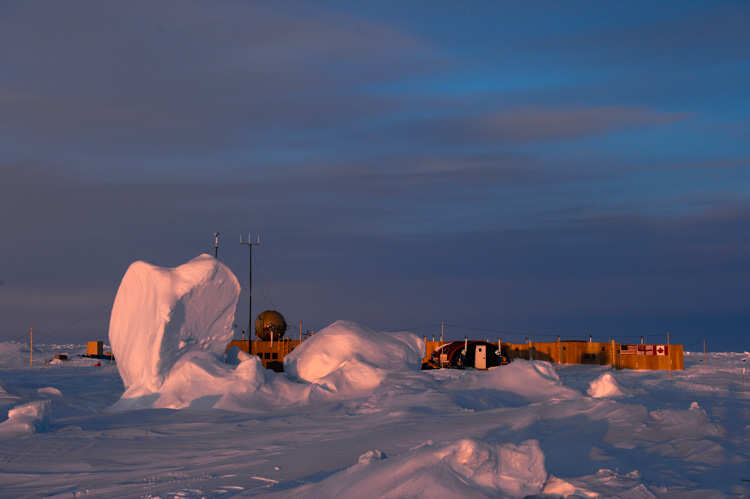 sunset-of-ice-camp-nautilus-on-a-sheet-of-ice-adrift-on-the-arctic-ocean-022-photo.jpg