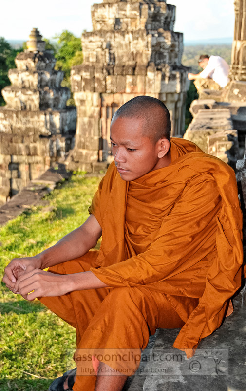 Photo-Buddist-Monk-at-Angor-Wat-Cambodia-52.jpg