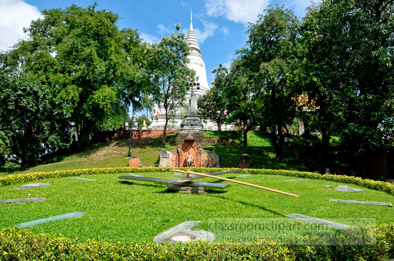 Wat-Phnom-Historical-Site-phnom-penh-36.jpg
