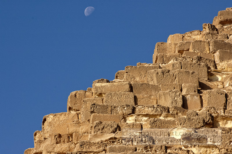 closeup-great-pyramids-giza-egypt-photo_5346b.jpg