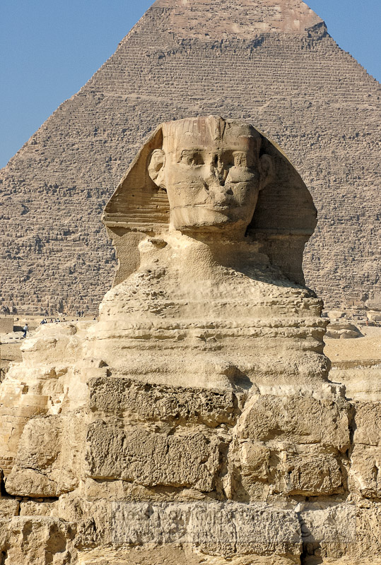 sphinx-with-pyramid-of-khu_5394a.jpg