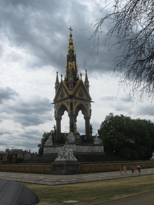 Albert-Memorial-in-Kensington-Gardens.jpg