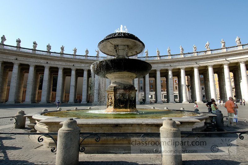 Colonnades-at-Piazza-San-Pietro-St-Peters-Basilica-photo_0621.jpg