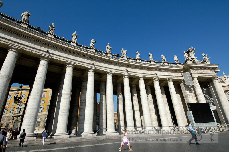 Colonnades-at-Piazza-San-Pietro-St-Peters-Basilica-photo_0623.jpg