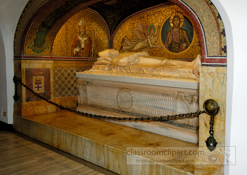 crypts-beneaths-st-peters-basilica-photo_0761a.jpg