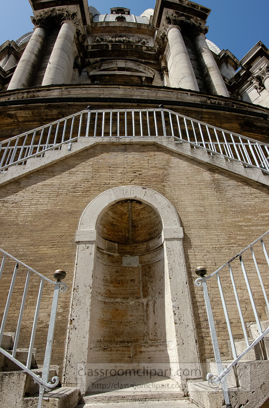 exterior-view-climbing-dome-st-peters-basilica-photo_0913L.jpg