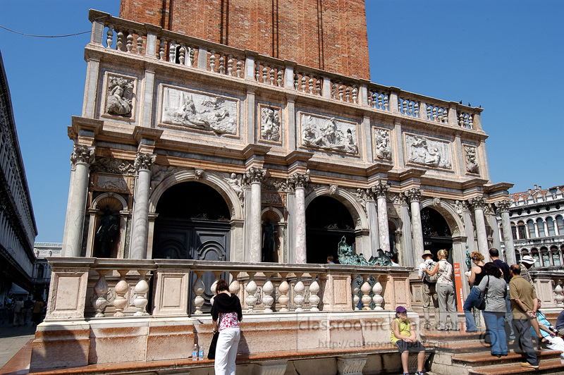Campanile-Piazza-San-Marco-Venice-8220.jpg