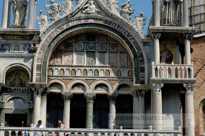Closeup-St-Marks-Basilica-Venice-Photo-1625.jpg