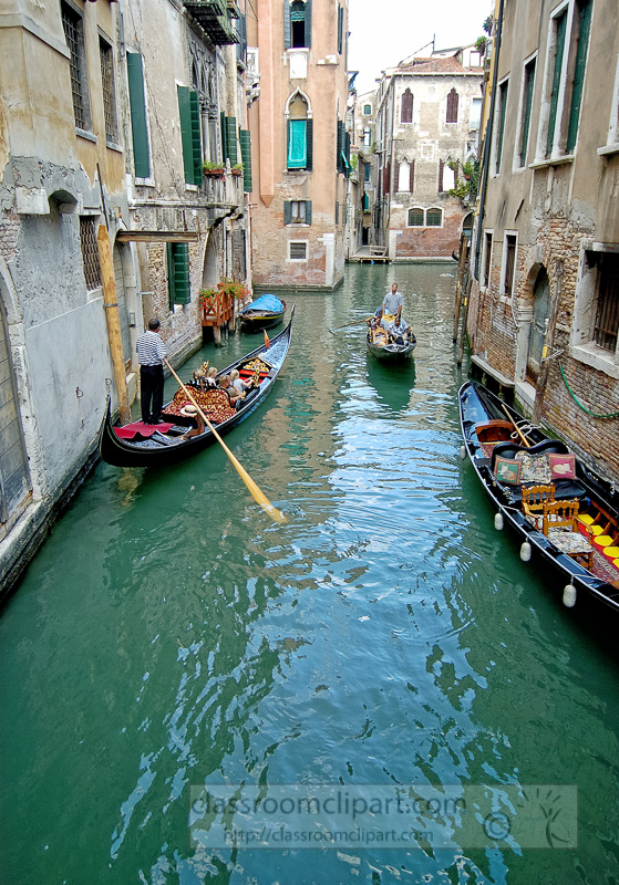 Gondolas-on-the-narrow-canal-in-Venice-Photo-8418-copy-copy.jpg