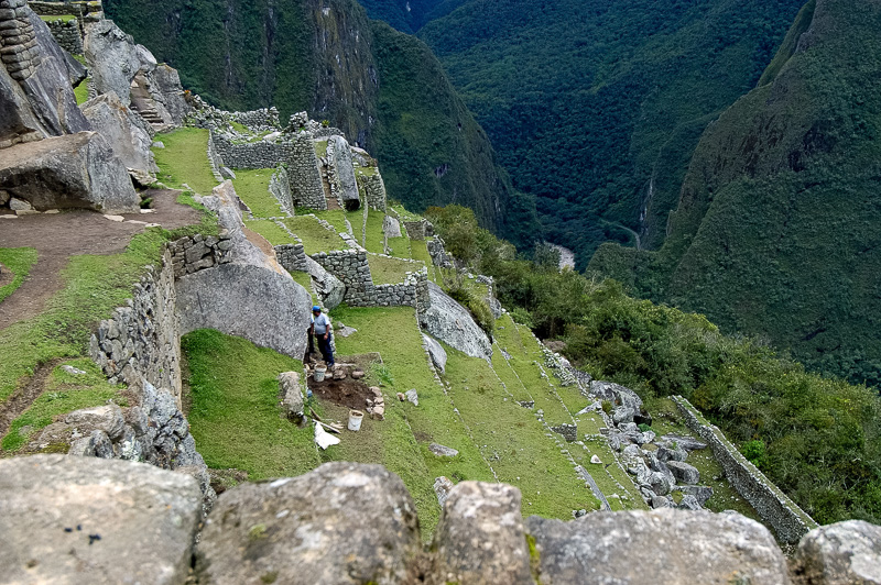 Inca-Ruins-Machu-Picchu-Peru_057-2.jpg