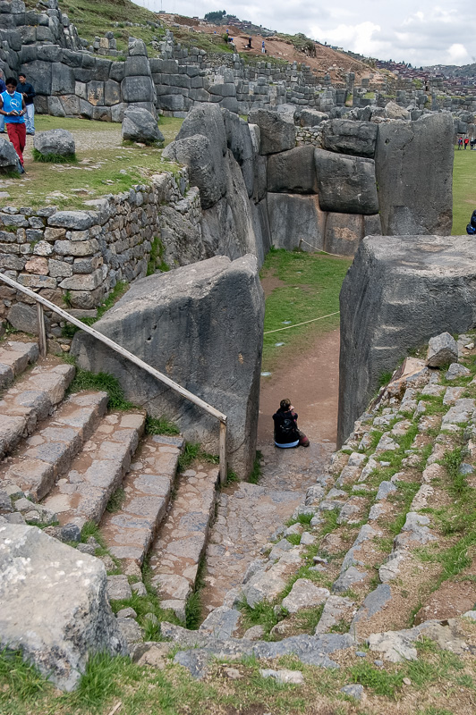 Sacsayhuaman-Inca-Ruins-Peru-Photo-005.jpg