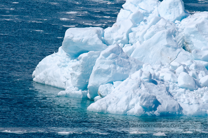 ice-floating-in-glacier-bay-alaska-photo_680cc.jpg