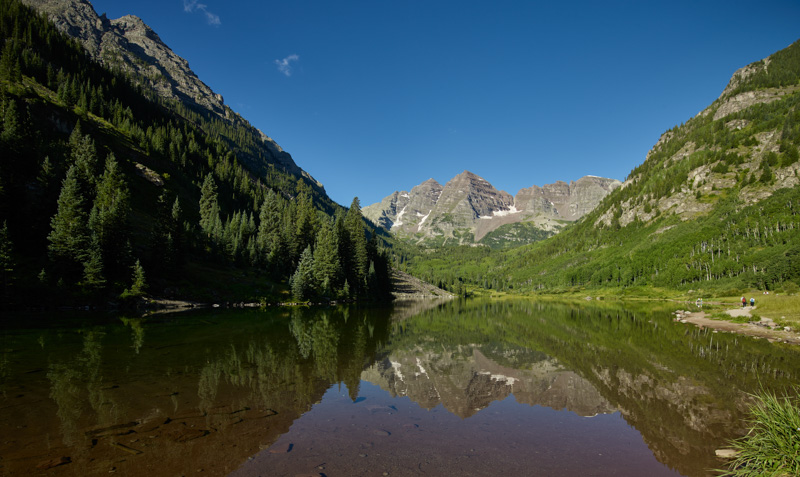 maroon-bells-twin-peak-formation-reflects-in-maroon-lake.jpg