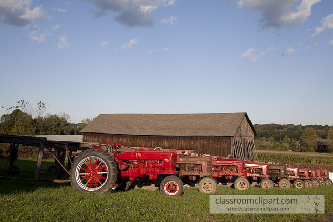 red_tractors_barn.jpg
